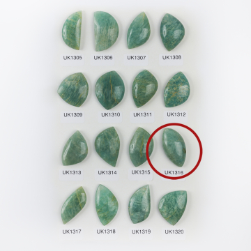 Amazonit kaboszon nieregularny 34mm