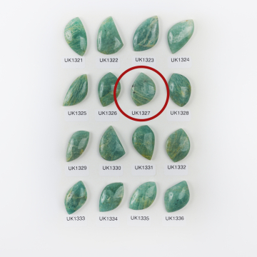 Amazonit kaboszon nieregularny 28mm
