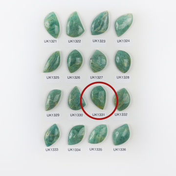 Amazonit kaboszon nieregularny 29,5mm