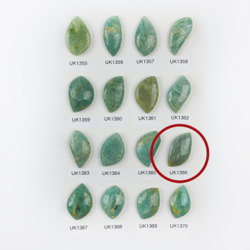 Amazonit kaboszon nieregularny 34,5mm