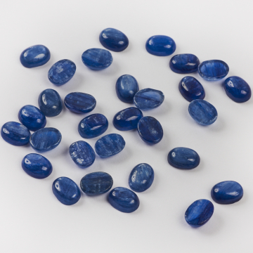 Kianit kaboszon owal 7-9mm