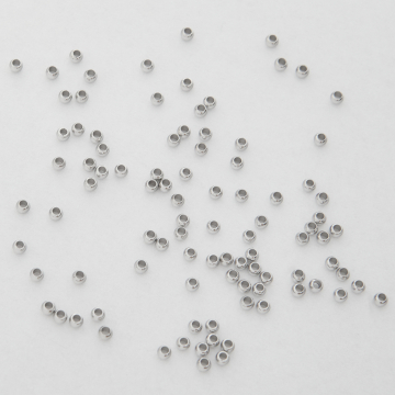 Kulki z mosiądzu w kolorze srebrnym 2mm