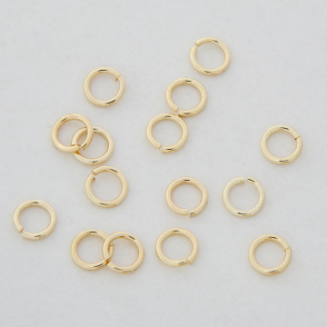 Kółeczka zaciskowe z mosiądzu w kolorze złotym 6x0,9mm