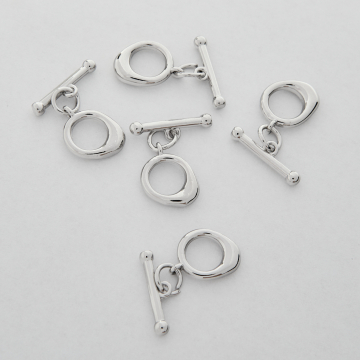 Zapięcie nieregularny owal z patyczkiem do naszyjników z mosiądzu w kolorze srebrnym 12x10,5mm