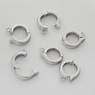 Zapięcie ozdobne zatrzaskowe do pereł z mosiądzu w kolorze srebrnym 11x14mm