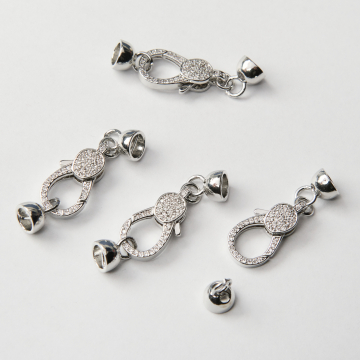 Zapięcie ozdobne karabińczyk z cyrkoniami z mosiądzu w kolorze srebrnym 37x10mm