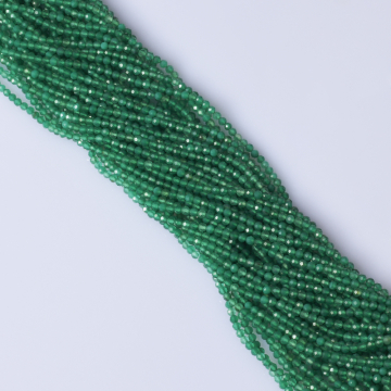 Onyks zielony kulka fasetowana 2mm - na sznurze