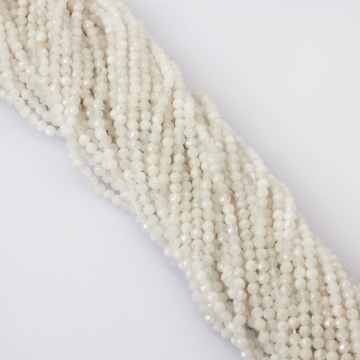 Kamień księżycowy kulka fasetowana 3mm - na sznurze