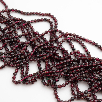 Granat kulka fasetowana 3mm - na sznurze