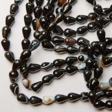 Czarny agat łezka fasetowana 10x14mm