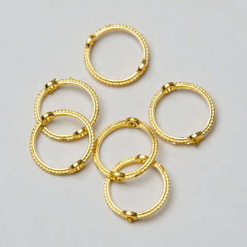 Okrągła ramka do koralików w kolorze złotym 10,5mm