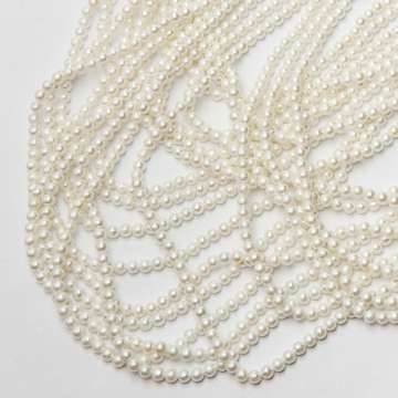Perły seashell kulka gładka stardust 4mm