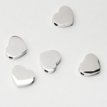 Koralik serduszko ze stali szlachetnej w kolorze srebrnym 8,5x10mm