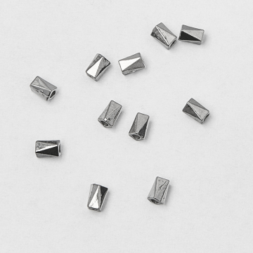 Koralik ze stali słupek kanciasty 3x4,5mm