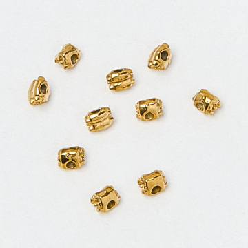 Koralik ze stali mini serce podłużne 3,5x4,5mm PVD