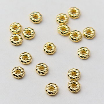 Przekładka oponka skręcana z mosiądzu w kolorze złotym 4mm