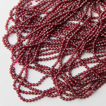 Granat kulka fasetowana 3mm - na sznurze
