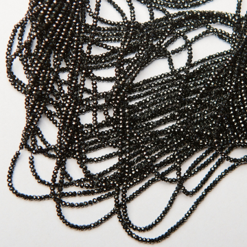 Czarny spinel oponka fasetowana 2x1,5mm - na sznurze
