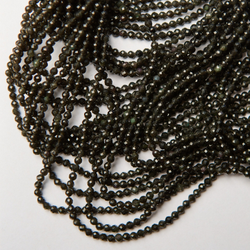Obsydian czarny kulka fasetowana 3,5mm - na sznurze