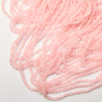 Kryształ górski różowy kulka fasetowana 3mm - na sznurze