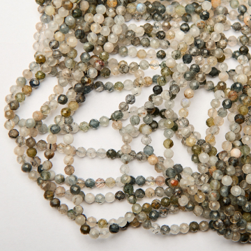 Kryształ górski z rutylem kulka fasetowana 4mm