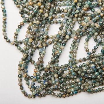 Kianit kulka fasetowana 4mm - na sznurze