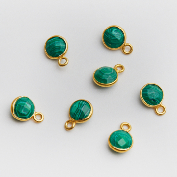 Srebrna zawieszka malachit fasetowany w okuciu pozłacany AG925 6mm