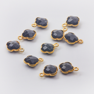 Zawieszka onyks koniczyna marokańska fasetowana w okuciu AG925 pozłacana 8,5mm