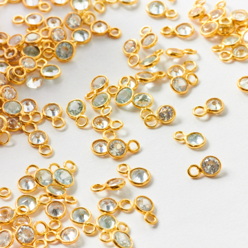 Cyrkonia krążek w srebrnym okuciu AG925 4mm