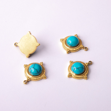 Zawieszka ze stali chirurgicznej z niebieskim howlitem w kolorze złotym 16mm