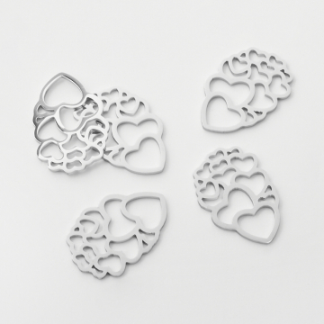 Zawieszka ze stali chirurgicznej serca do naszyjników w kolorze srebrnym 23,5mm