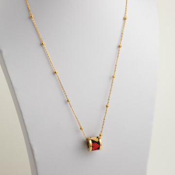 Naszyjnik ze stalową bazą oplecioną koralikami Toho