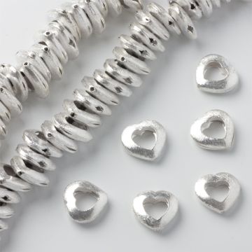 Koralik serce wycięte satynowe 14mm