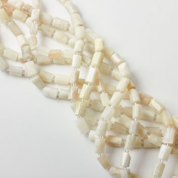 Kamień księżycowy słupek ciosany 11x7,5mm