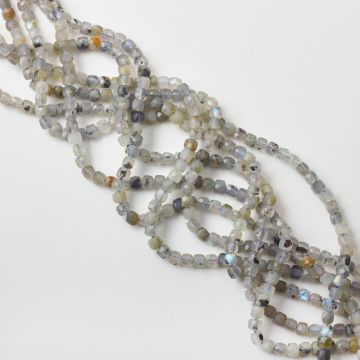 Labradoryt kostka fasetowana 4,5mm