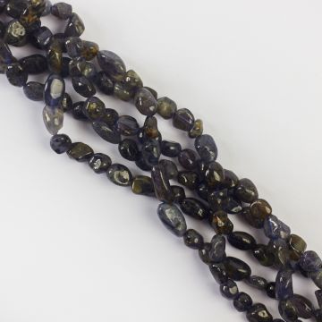 Iolit bryłka nieregularna 6x8mm