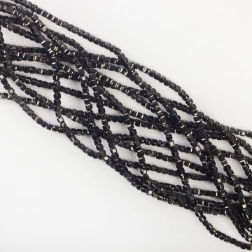 Czarny turmalin kostka fasetowana 2,5x2,5mm