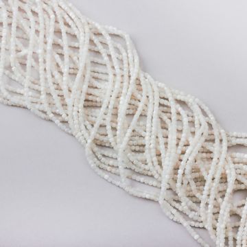 Kamień księżycowy kostka fasetowana 2mm Kamień księżycowy kostka fasetowana 2mm