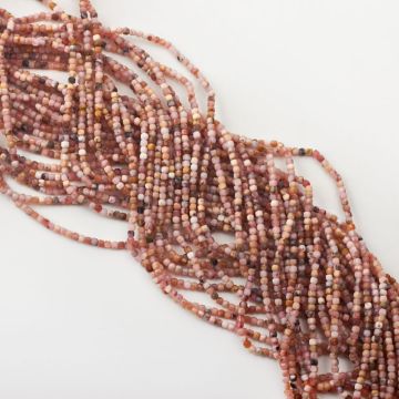 Opal różowy kostka fasetowana 2,5x2,5mm