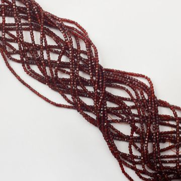 Granat bordowy kostka fasetowana 2mm