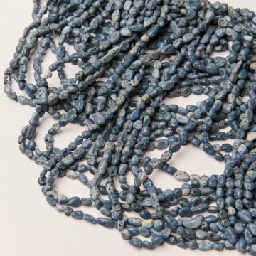 Koral niebieski bryłka nieregularna 3x5mm