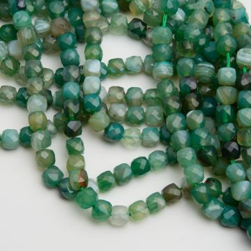 Agat zielony kostka fasetowana 7mm