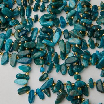 Apatyt niebieski grot nieregularny 7-28mm