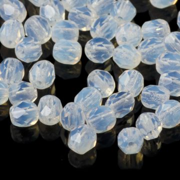 Fire Polish Milky White (01000) 4mm