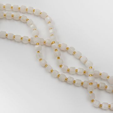 Kamień księżycowy kostka fasetowana 6x6mm