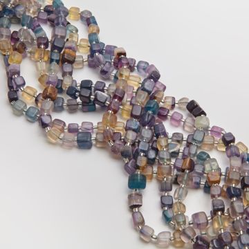 Fluoryt kostka nieregularna 6x6mm