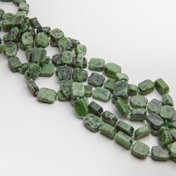 Zoisyt z rubinem prostokąt nieregularny 13-15mm