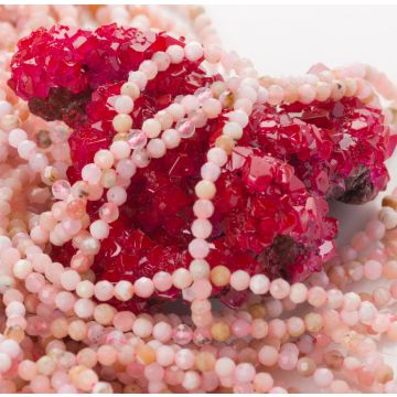 Opal różowy kulka fasetowana 2,5mm