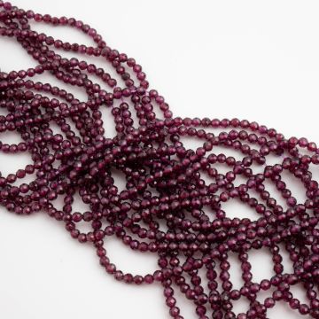 Granat kulka fasetowana 3mm - na sznurze Granat kulka fasetowana 3mm - na sznurze