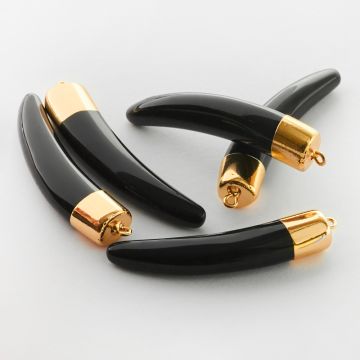 Onyks kieł w okuciu zawieszka 58mm